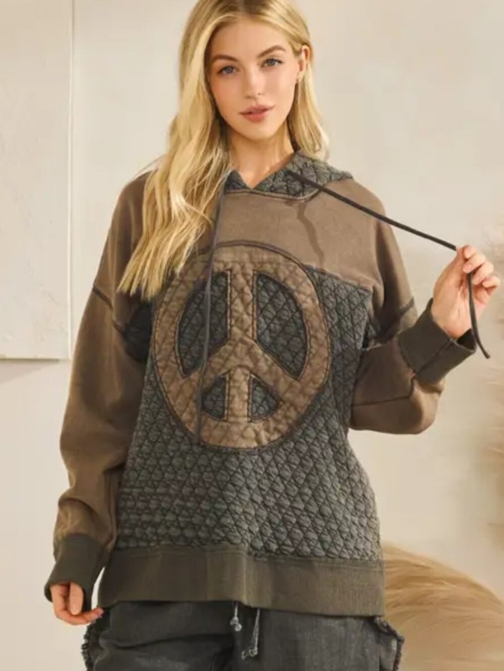 Sage + Fig Boho Peace Out Mineral-Washed Quilted Hoodie Large Oversized Lounge